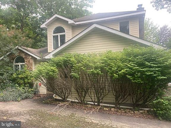 2nd image of 198 Pysell Rd