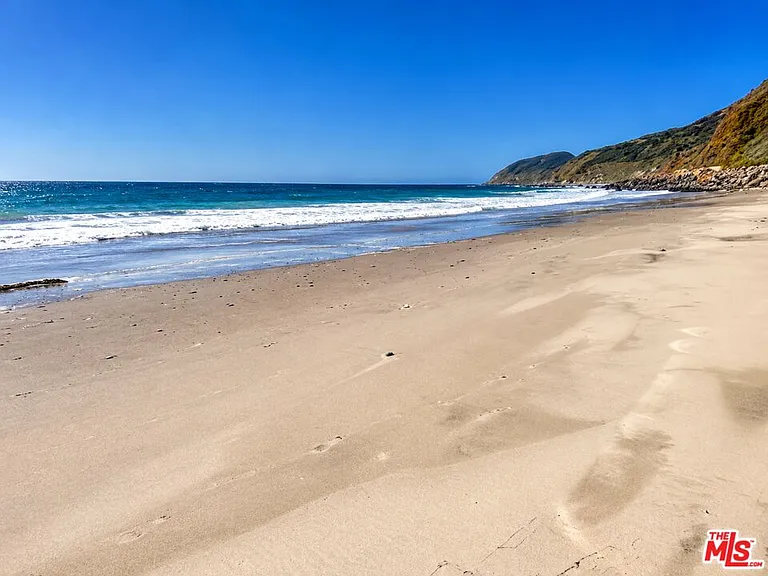 42600 Pacific Coast Hwy — Photo 11