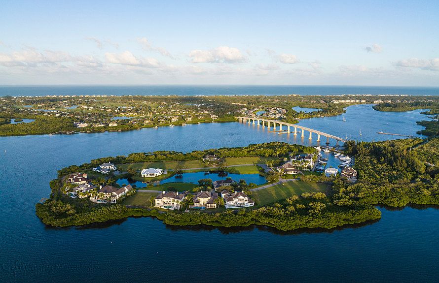 Located in Sunny Vero Beach