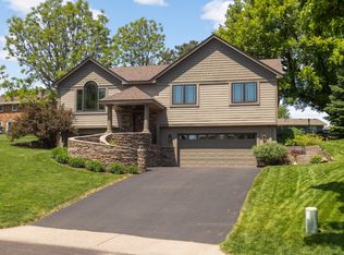 1255 Doe Cir, White Bear Township, MN 55110
