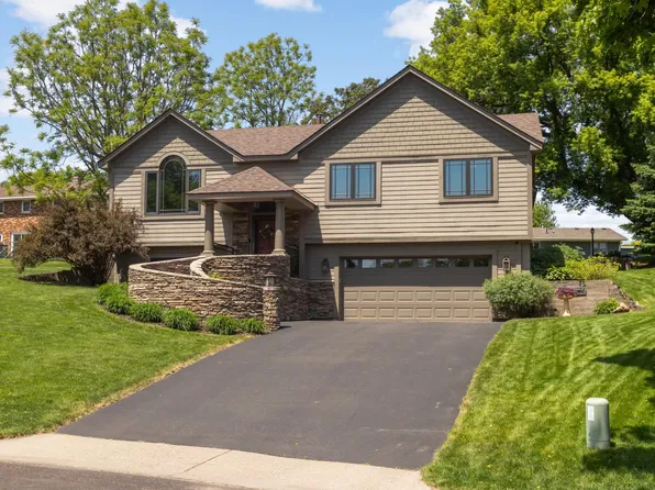 1255 Doe Cir, White Bear Township, MN 55110