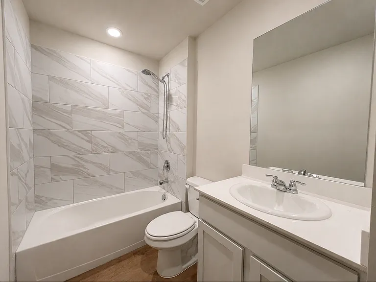 2512 Kathleens Xing — Photo 3