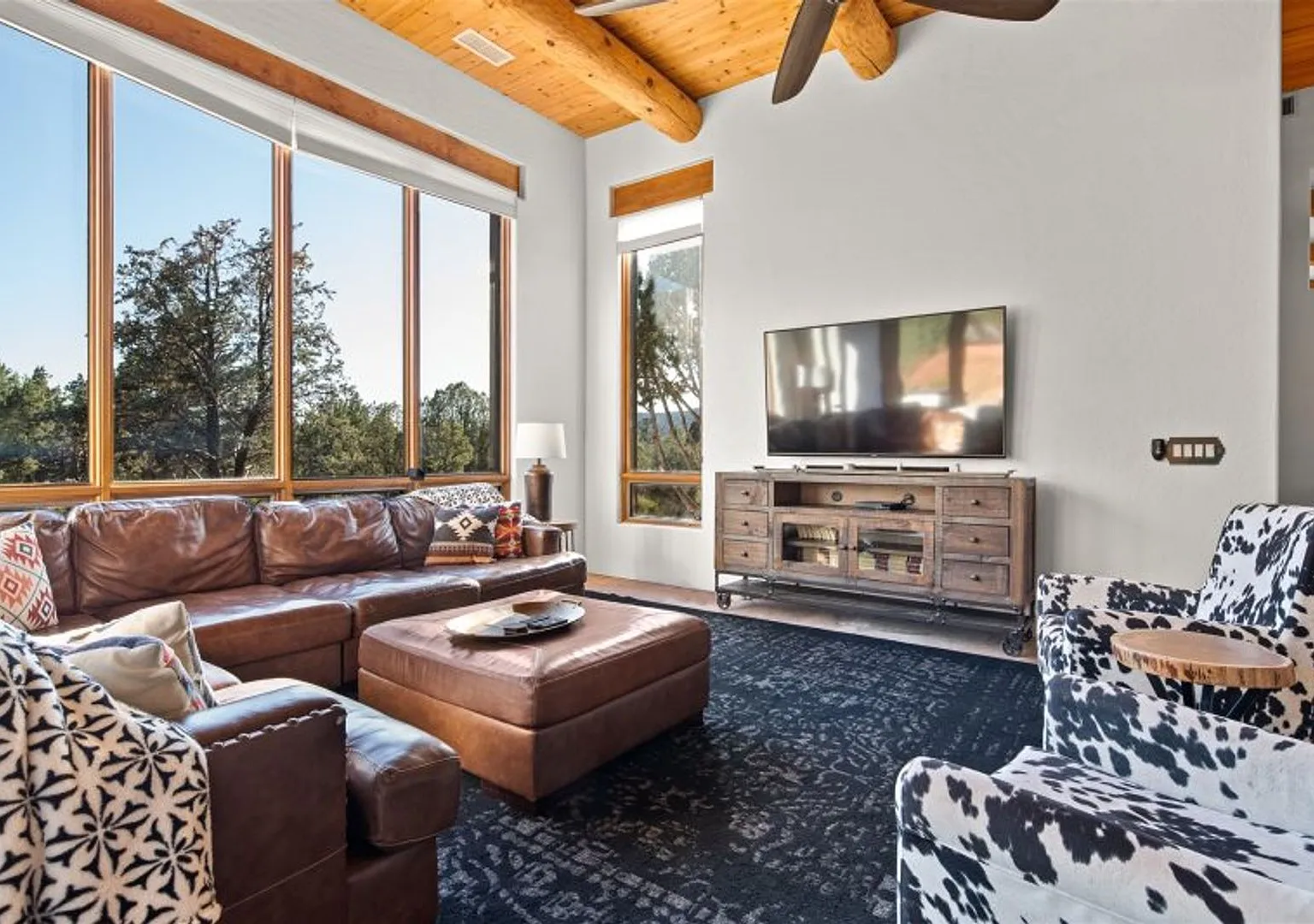 Breathtaking Luxury Home Basking in Sedona's Red Rock Mountains! Salt Pool, Hot Tub & Fire Pit!! ... — Photo 4