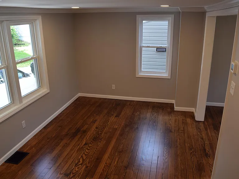 227 E Pike St — Photo 8