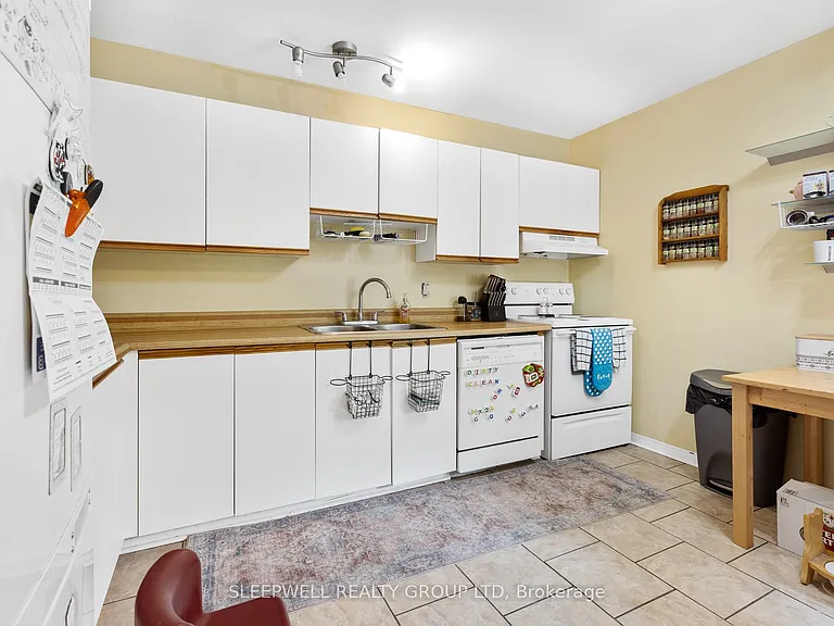 55 Alberni St — Photo 5