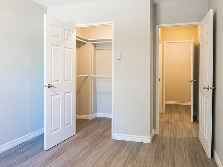 27 Terry Fox Pl — Photo 17