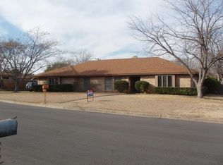 1904 Rockmoor Dr, Edgecliff Village, TX 76134