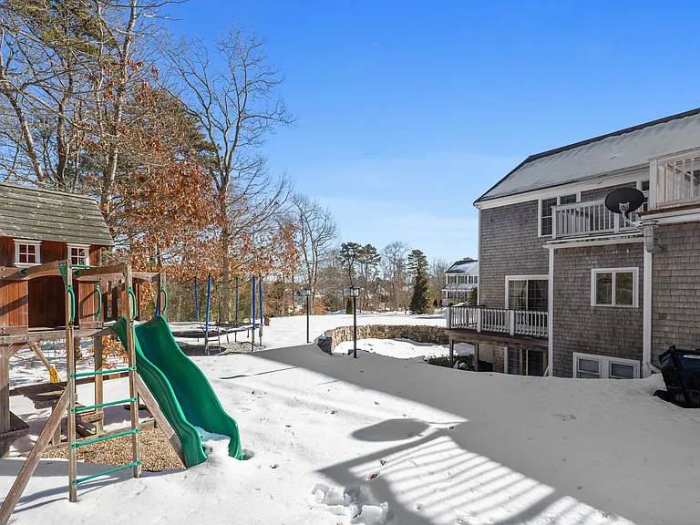 111 Sisters Cir — Photo 34