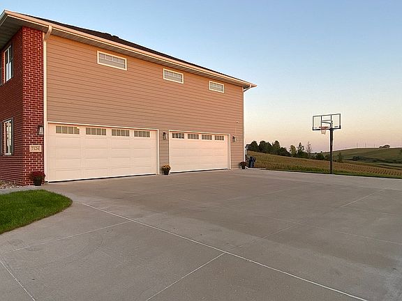 4 Car Garage