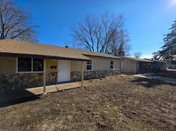 737 Saint Nicholas Dr, Cahokia, IL 62206