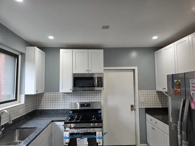 2054 E 69th St #1B — Photo 32