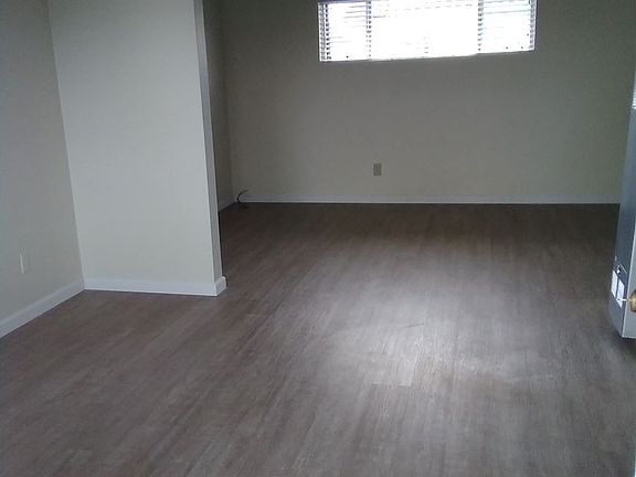 2nd image of 25 Bennett Ave APT 4