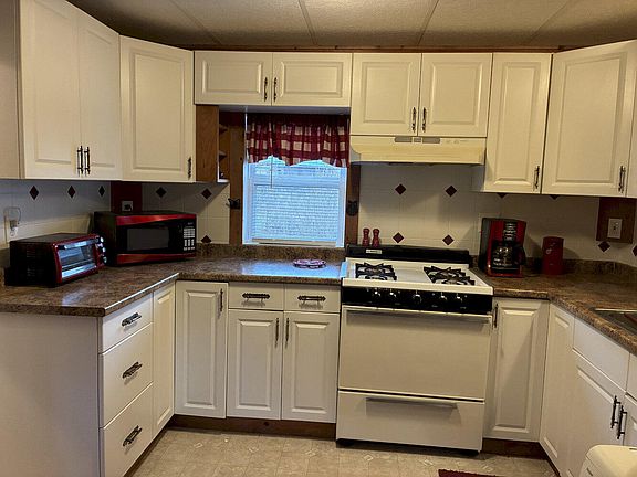 5th image of 21 Nichols Hill Road
