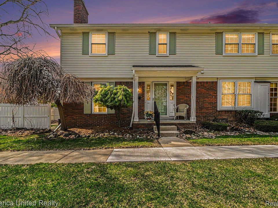 1st image of 20807 E Glen Haven Cir