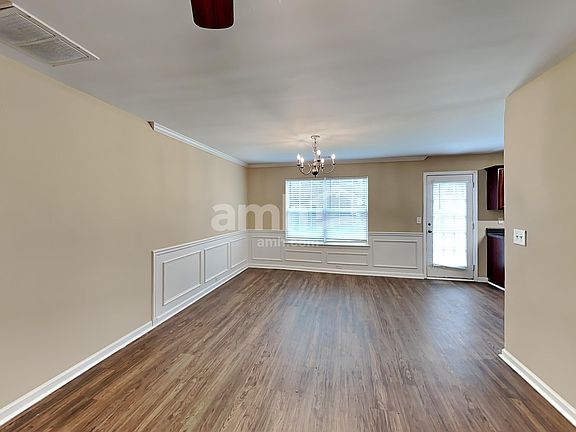 4th image of 118 Hidden Creek Dr
