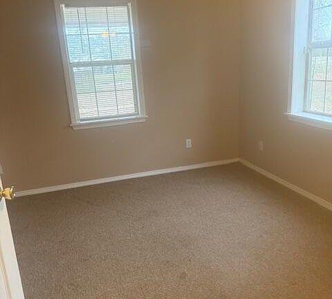 3rd image of 309 Lebanon Rd