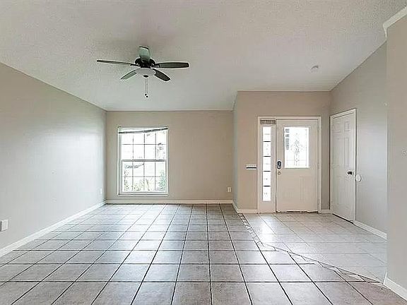 5th image of 10509 Cherry Oak Cir