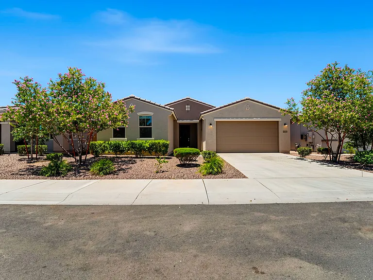5140 N 181st Dr — Photo 56
