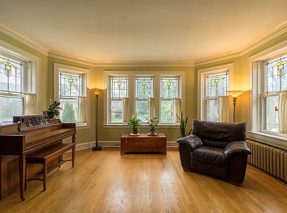 5th image of 6621 N Fairfield Ave