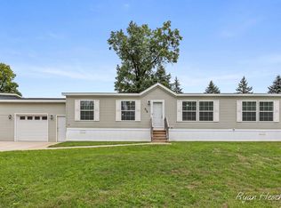 218 Whispering Creek Dr, Ionia, MI 48846