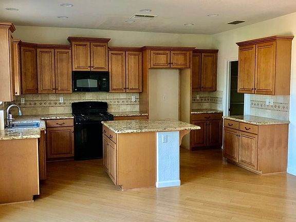 5th image of 1208 Ashford Ln