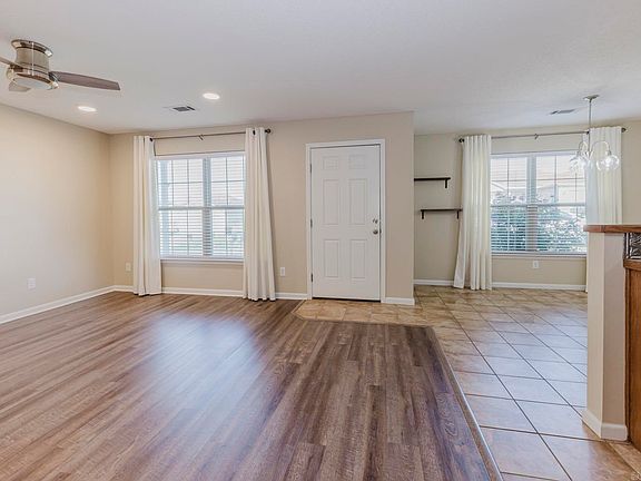 5th image of 4853 Tall Grass Dr