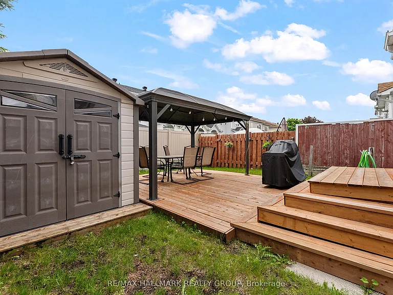 2250 Silverado Cres — Photo 24