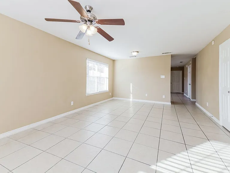 7103 London Fog Dr — Photo 3