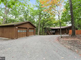 157 Endless Summer Rd, Hedgesville, WV 25427