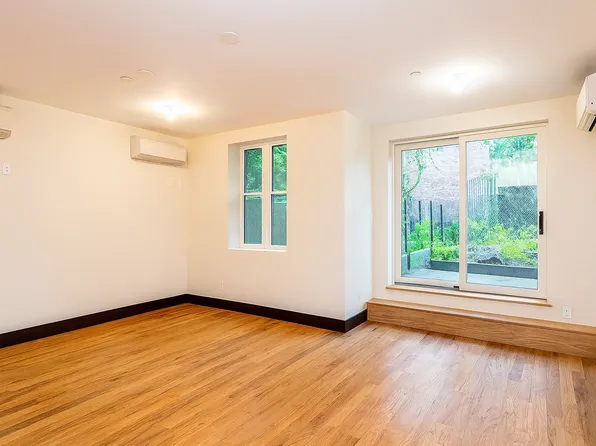 2427 Dean Street image 1 of 6