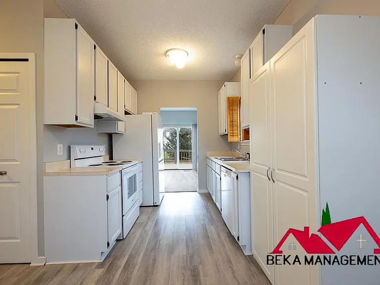 30850 Collingdale Dr — Photo 4