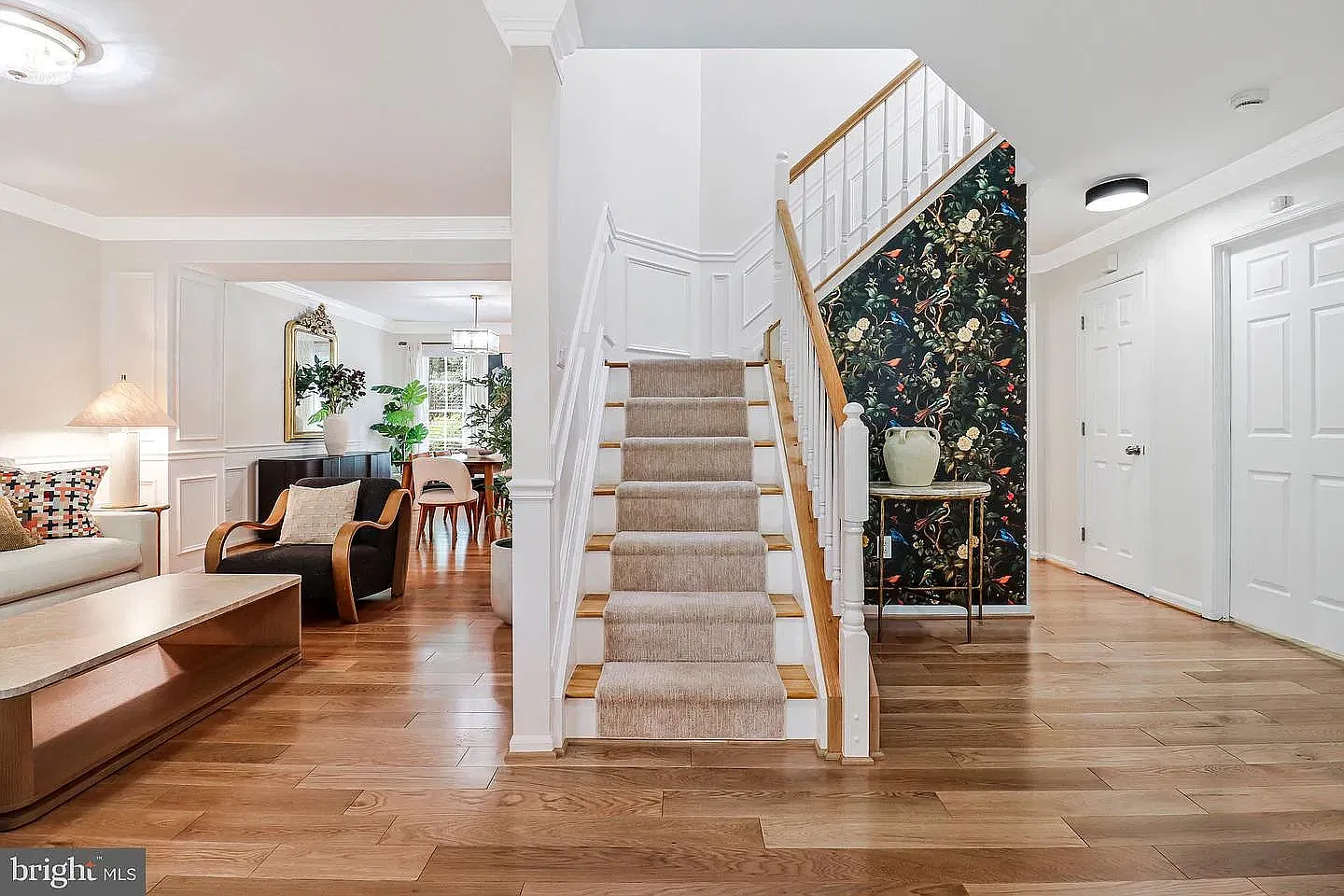 4 bed, 3.5 bath, 3343 sqft, $4,400 — Photo 3