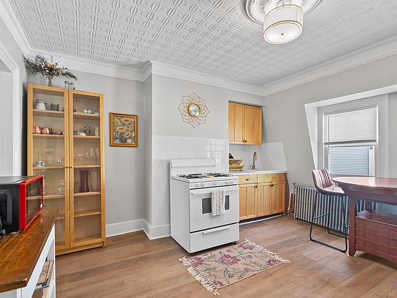 5th image of 255 Sherman Ave APT 3