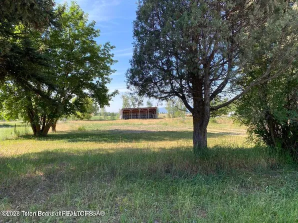 2112 Stewart Trl, Etna, WY 83118