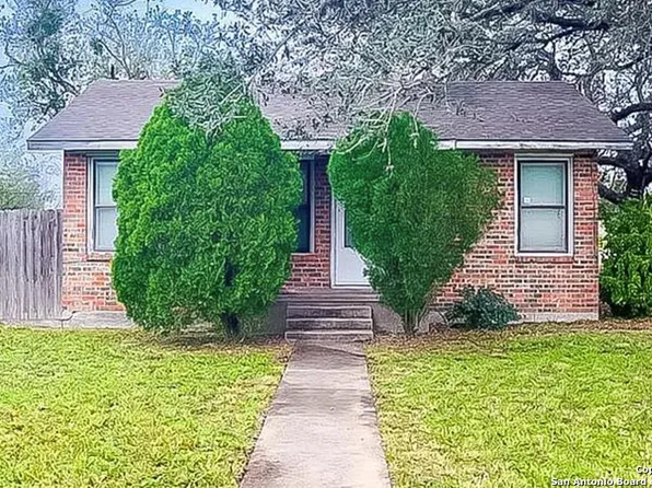 1711 N Washington Street, Beeville, TX 78102