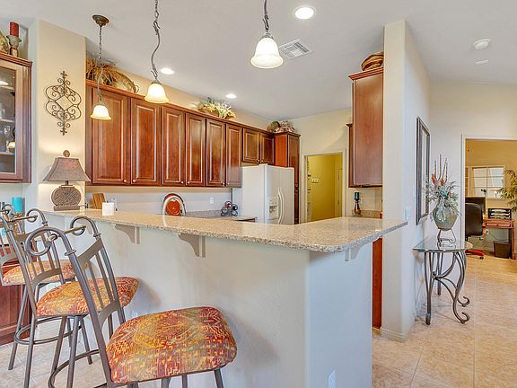 5th image of 3131 E Legacy Dr Unit 1124