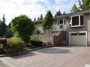 1 Meadowfield Ln, Glen Cove, NY 11542