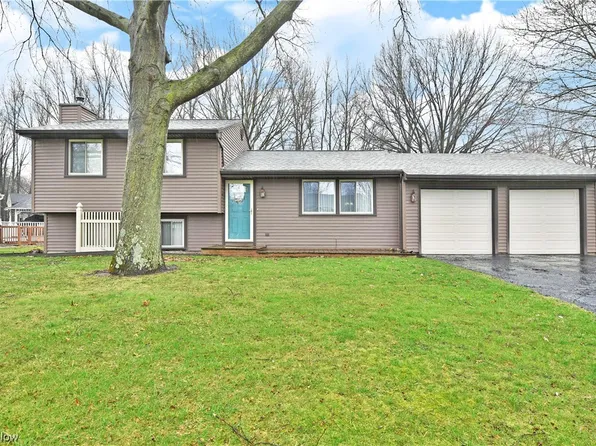 2723 Elizabeth Dr SW, Warren, OH 44481