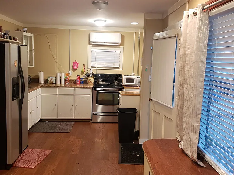 805 Caldwell St #2 — Photo 2