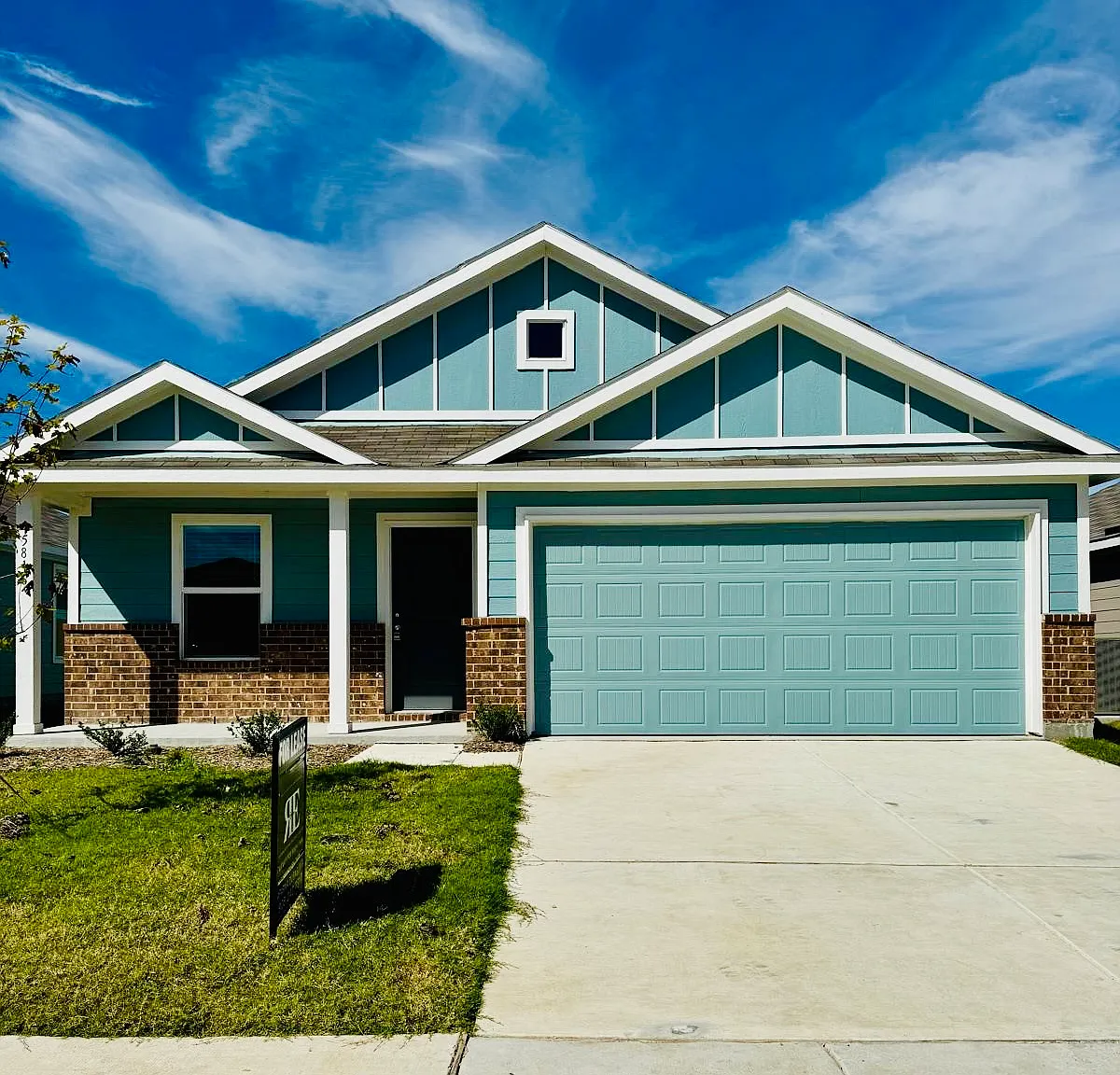4 bed, 1674 sqft, $2,000 — Photo 1