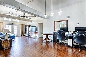 3rd image of 1331 Bay St