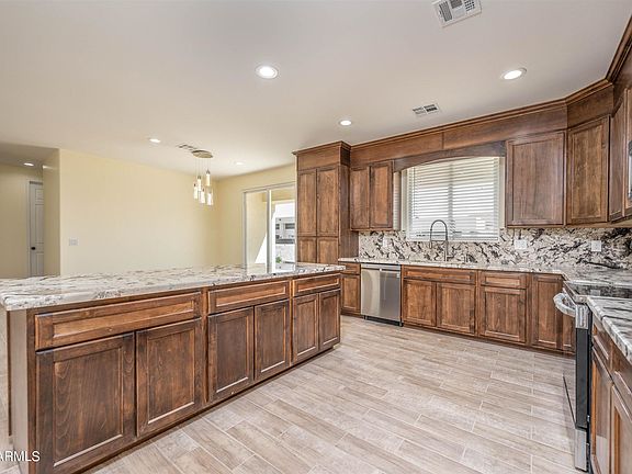 5th image of 9209 S 36th Dr