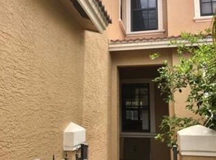 7557 Bristol Cir, Naples, FL 34120