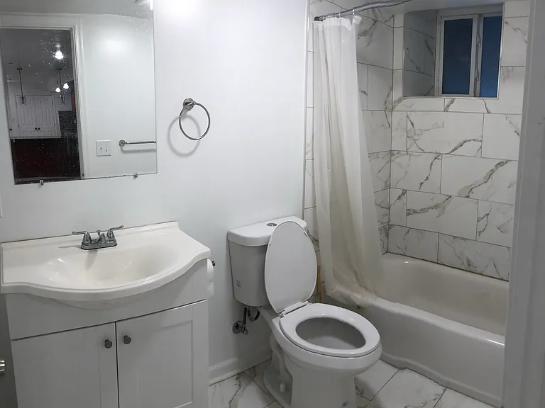 224 S 44th St #1 — Photo 6
