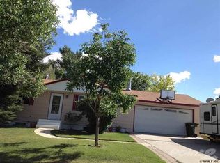 350 Firehole Pl, Green River, WY 82935