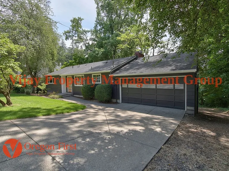 12274 NW Coleman Dr — Photo 4