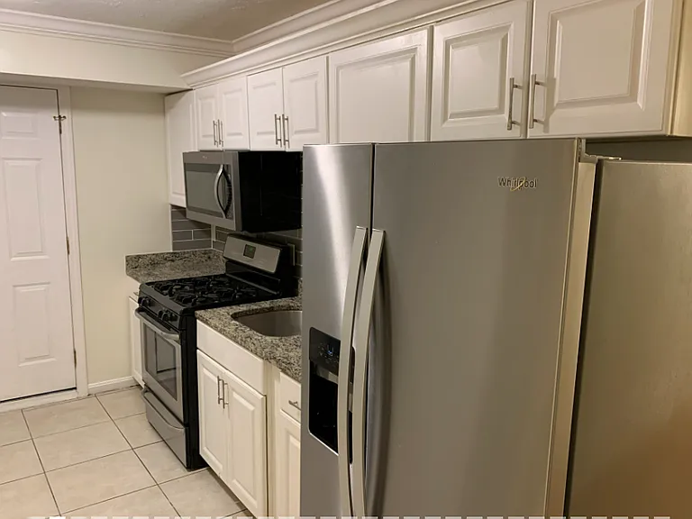 712 Shawmut Ave #1R — Photo 2