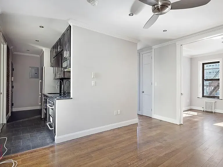 326 E 100th St #R5D — Photo 5