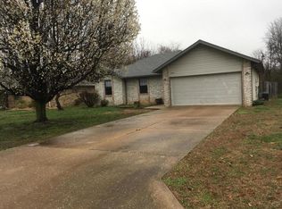 324 S Suburban Ave, Springfield, MO 65802
