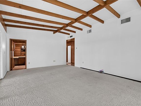 5th image of 2435 BROADVUE AVE
